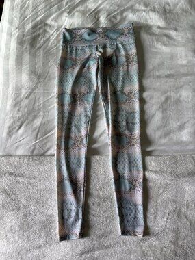 Onzie Printed Snake Skin Full Length Leggings - XS